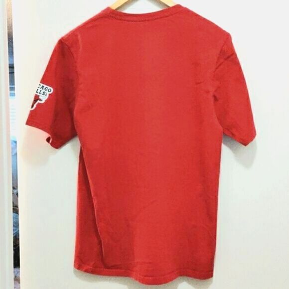 Chicago Bulls T-Shirt - Picture 6 of 7